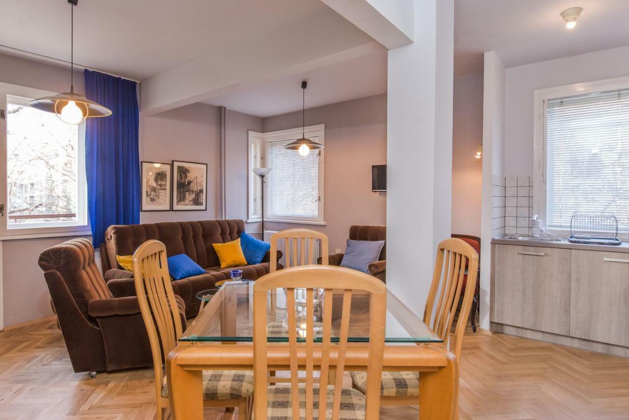 Colorful Two Bedroom Apartment Next To Serdika Center Σόφια Εξωτερικό φωτογραφία